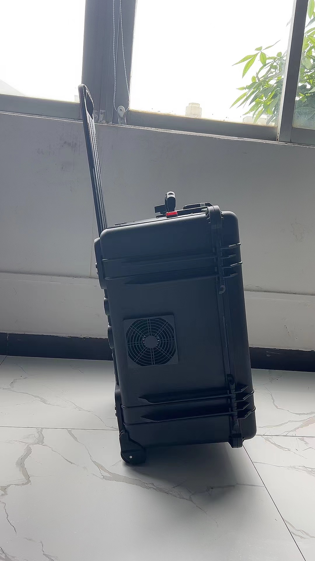 辉南手拉箱型移动通信干扰器